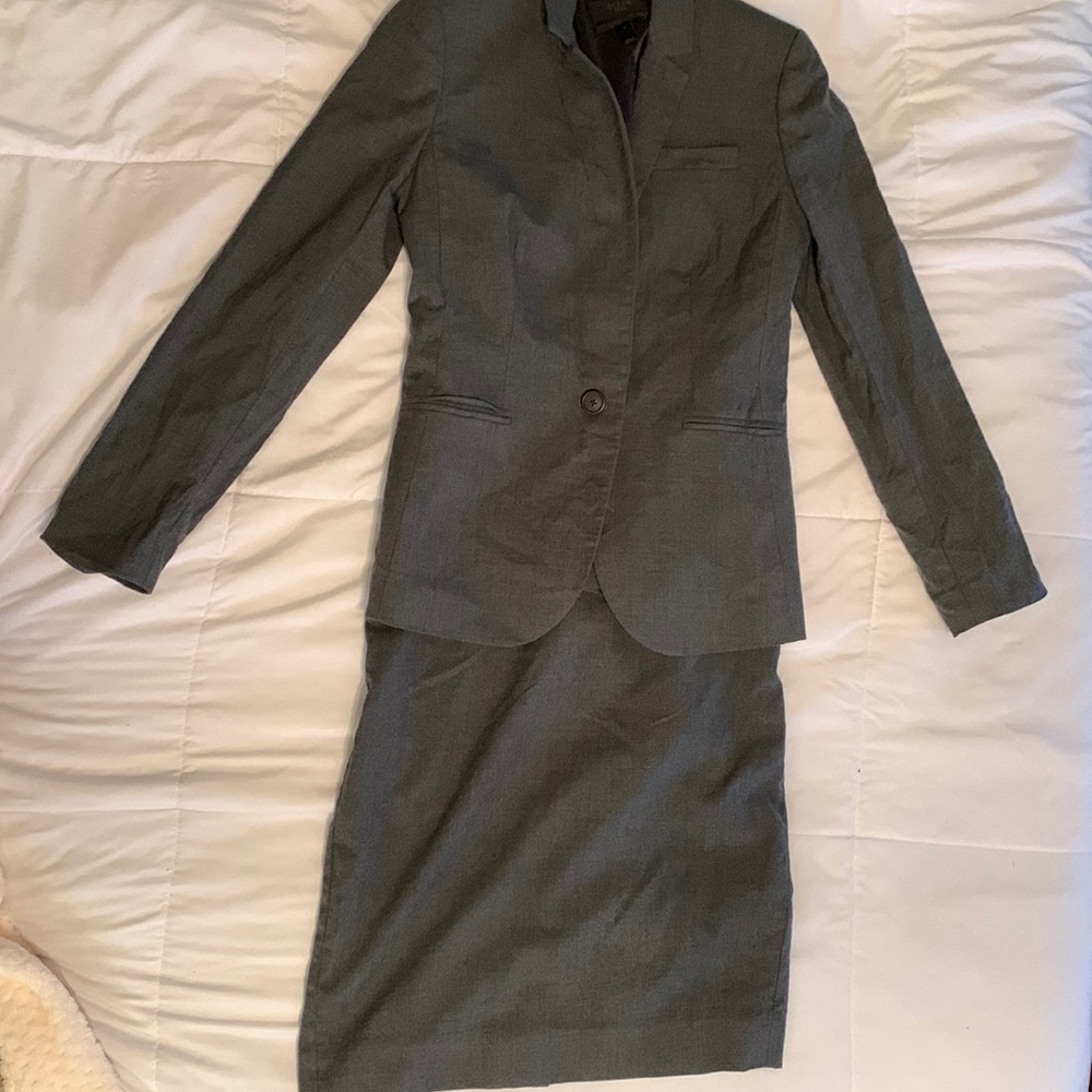 J. Crew 1035 Super 120’s two piece suit